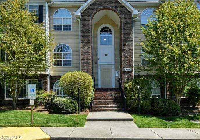 1922 Salem Bluff Dr unit 1922, Winston Salem, NC 27127 - photo 1