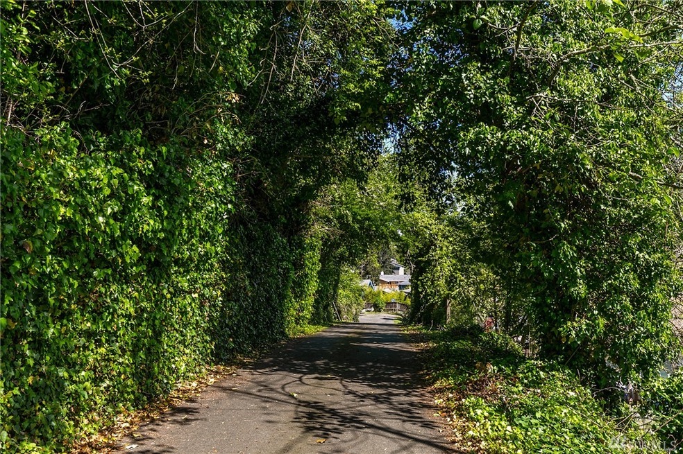 1152 S 220th St, Des Moines, WA 98198 - photo 1