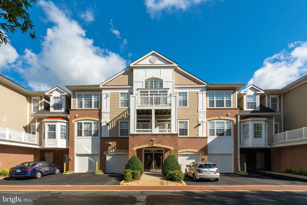 7871 Rolling Woods Ct unit 401, Springfield, VA 22152 - photo 1