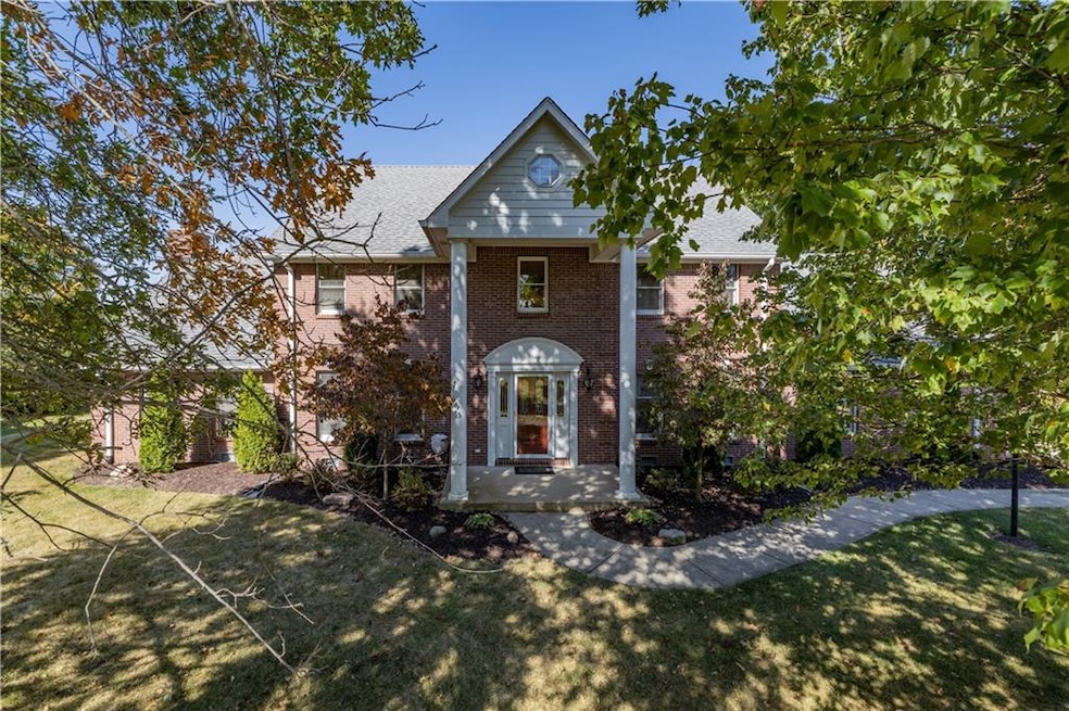 776 N Raven Field Ct, Greenfield, IN 46140 - photo 1