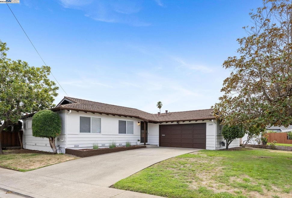 Sold $1,295,000 • Co-Listing Agent