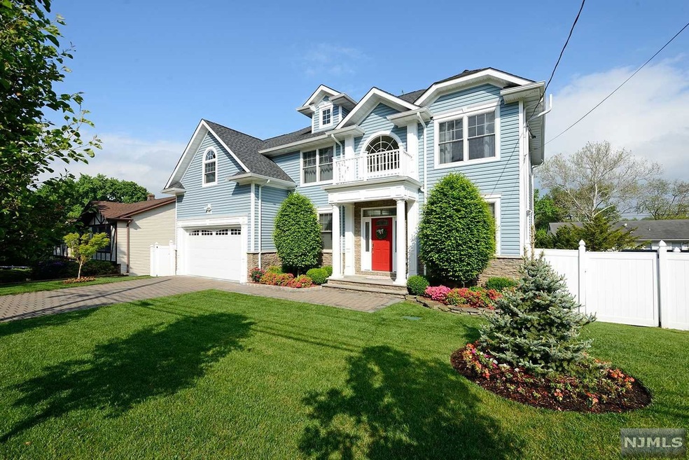 184 Scharer Ave, Northvale, NJ 07647 - photo 1