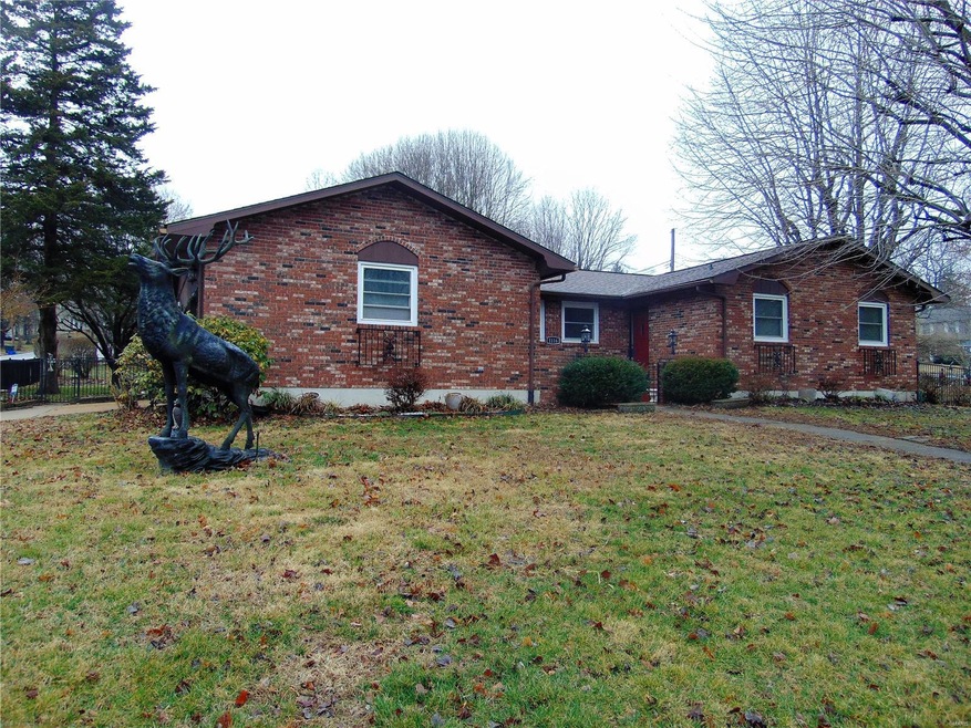 1116 Sycamore Dr, Rolla, MO 65401 - photo 1