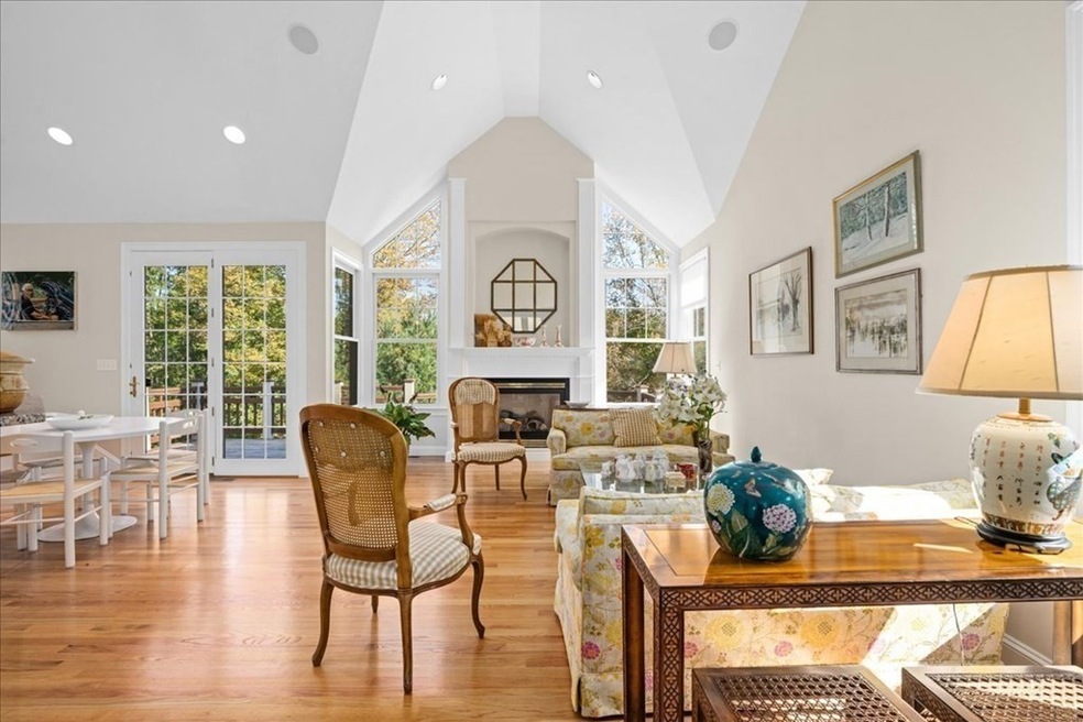 117 Carriage Hill Cir unit 112, Southborough, MA 01772 - photo 1