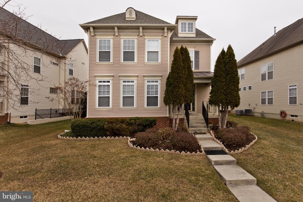 25022 Mineral Springs Cir, Stone Ridge, VA 20105 - photo 1