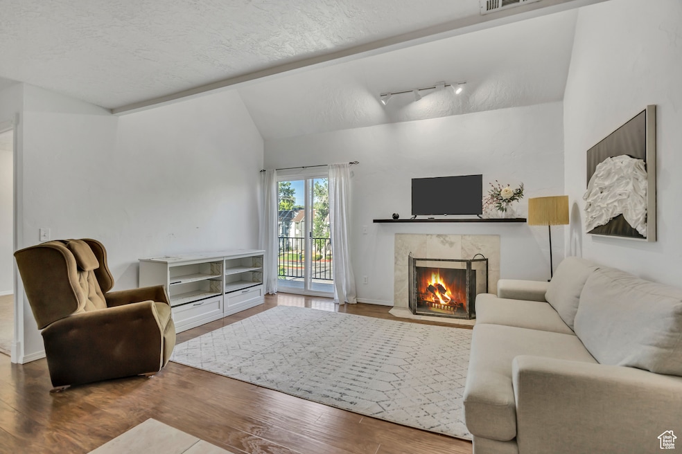 5327 S 560 E unit F, Salt Lake City, UT 84107 - photo 1