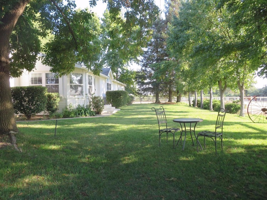 19730 N Dustin Rd, Acampo, CA 95220 - photo 1