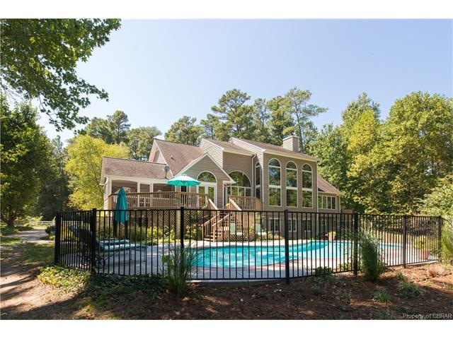 Wonderful 3 Bedroom Home on the Corrotoman River