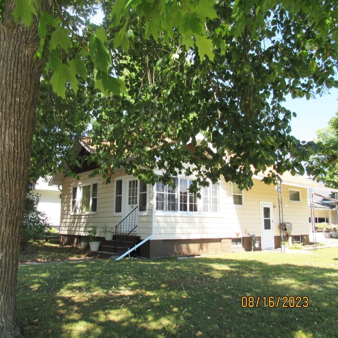 101 N Kyes St, Merrill, WI 54452 - photo 1