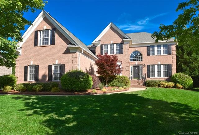 FULL BRICK. PRIME CUL-DE-SAC LOCATION! IMMACULATE 
