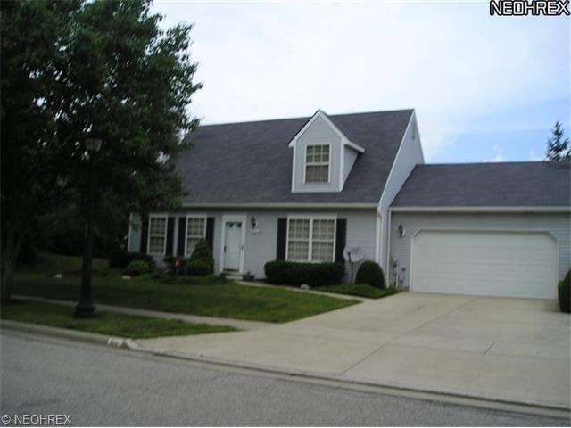 Beautiful one-owner Condo in Prescott Commons     