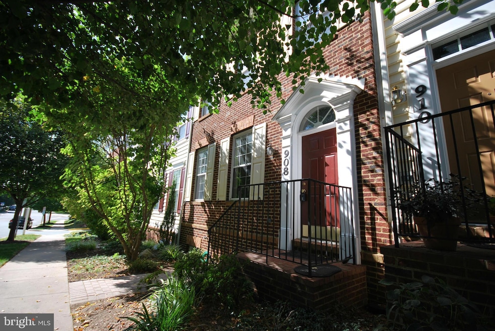 908 Reserve Champion Dr, Rockville, MD 20850 - photo 1