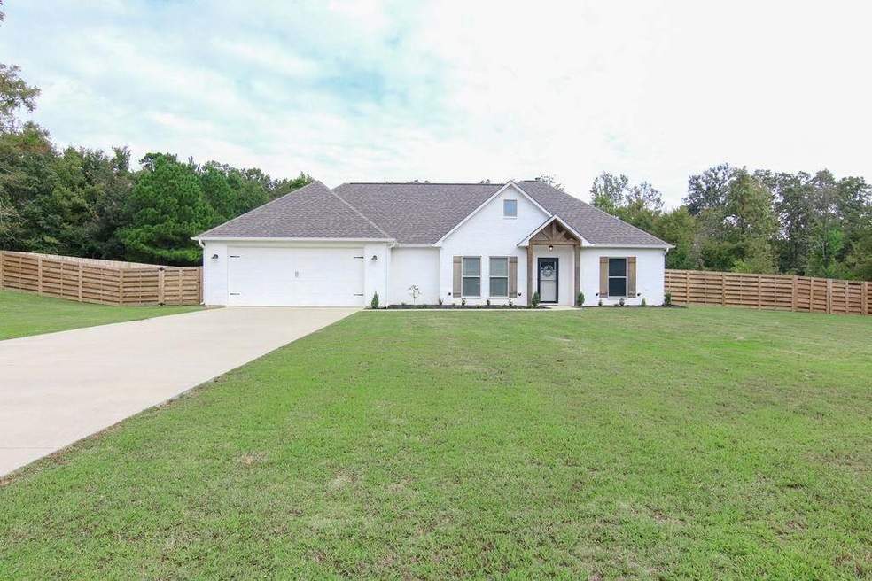 150 Lillian, Texarkana, TX 75501 - photo 1