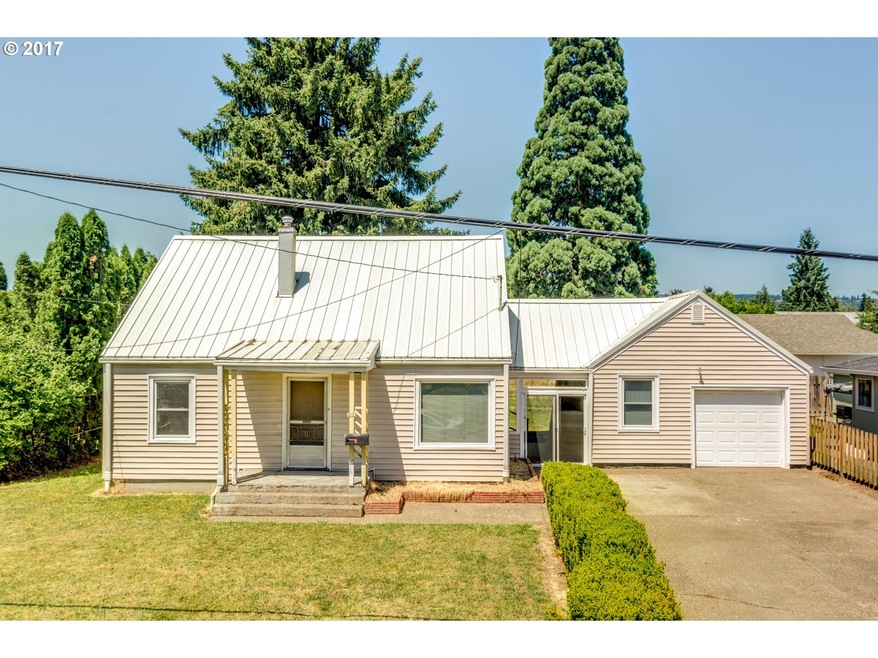 801 E 9th St, Newberg, OR 97132 - photo 1