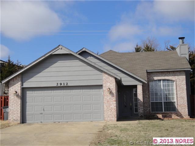 Immaculate family home on large lot that backs to