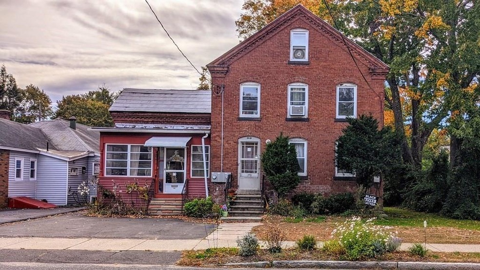 40 Holyoke St, Easthampton, MA 01027 - photo 1