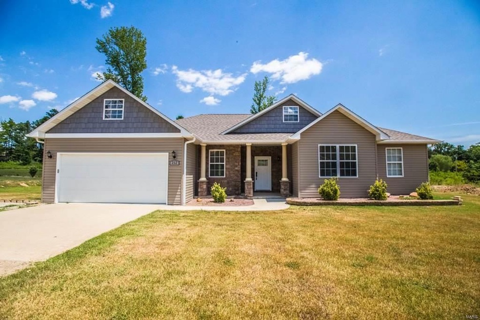 212 Crooked Pine Ln, Poplar Bluff, MO 63901 - photo 1