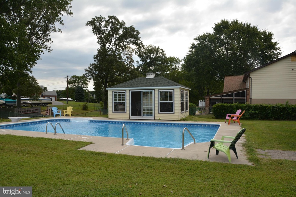 1220 Hillside Rd, Pasadena, MD 21122 - photo 1