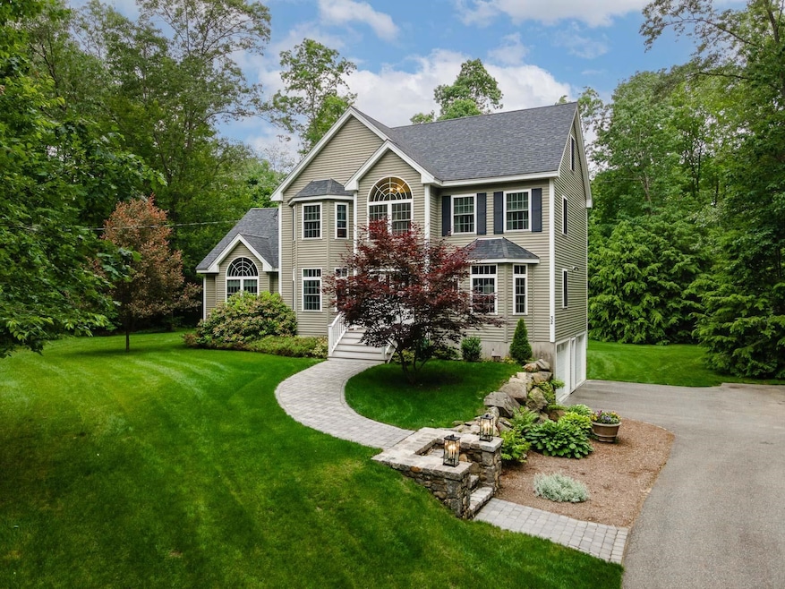 32 Maple Ave, Newton, NH 03858 - photo 1