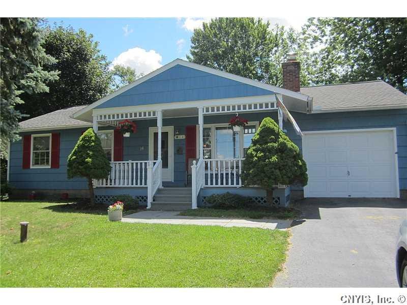 Exterior Front. Talk about great curb appeal!  Rec