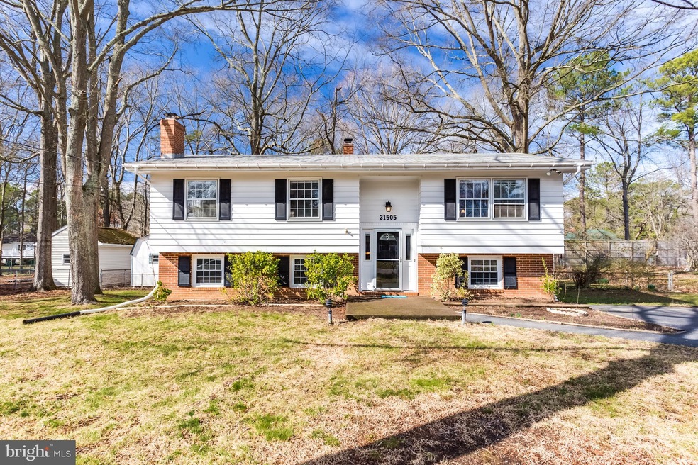 21505 S Essex Dr, Lexington Park, MD 20653 - photo 1