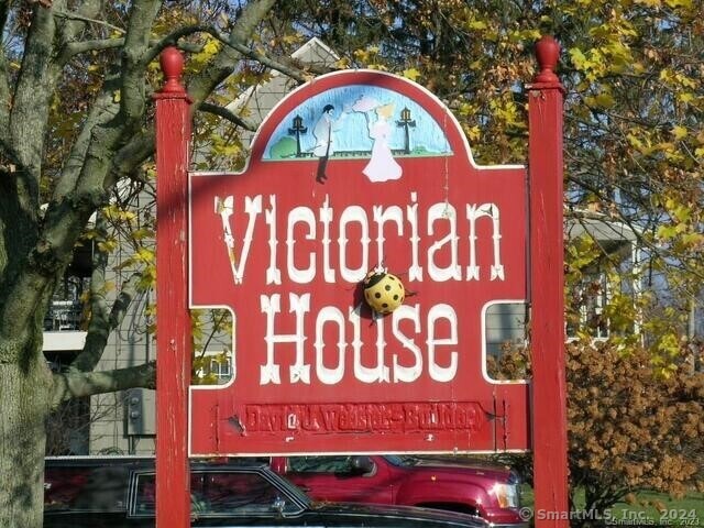 Victorian House unit 28, Ellington, CT 06029 - photo 1