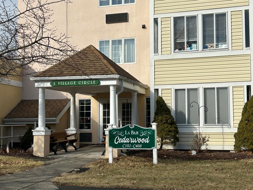 3 Village Cir unit 308, Stroudsburg, PA 18360 - photo 1