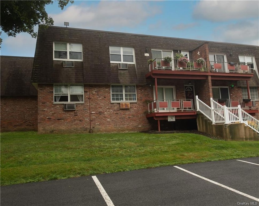 4 Crescent Dr unit 14, Thiells, NY 10984 - photo 1