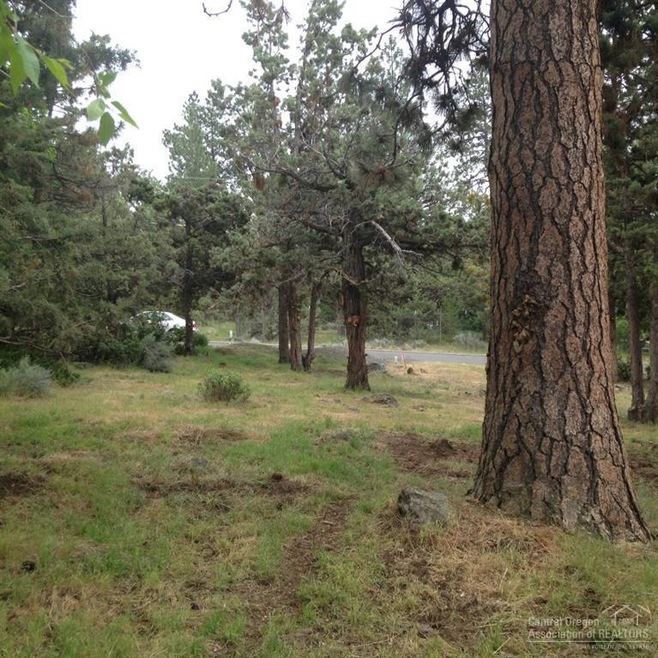 2231 NW 7th St, Bend, OR 97701 - photo 1