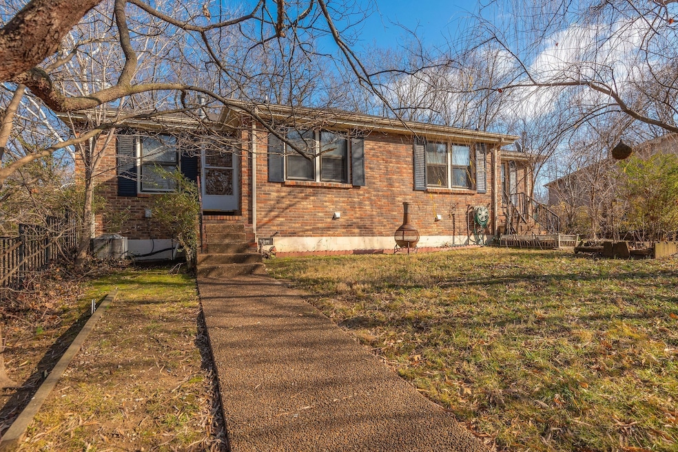 4966 Sherman Oaks Dr, Nashville, TN 37211 - photo 1