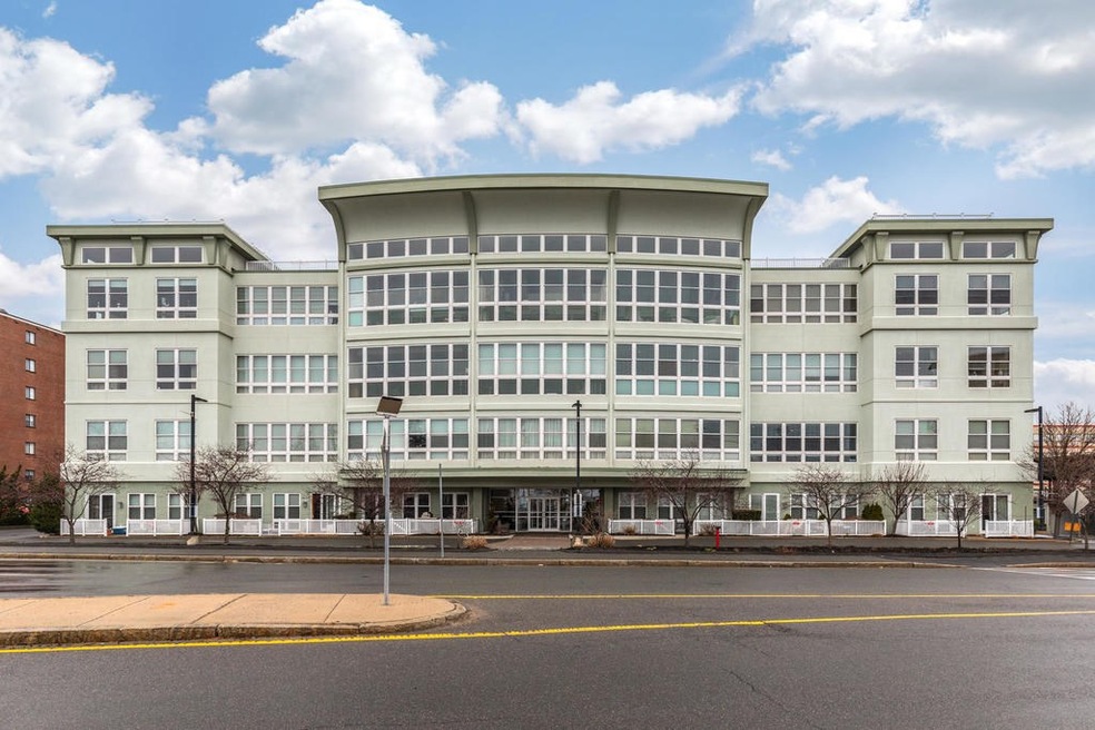 10 Ocean Ave unit 313, Revere, MA 02151 - photo 1