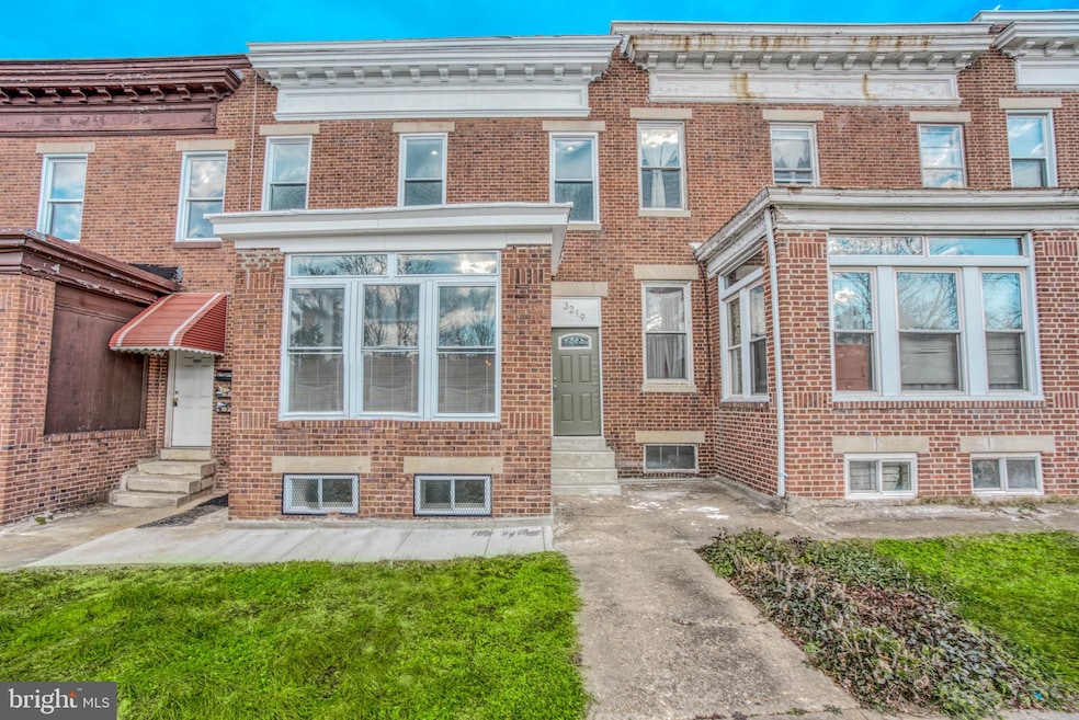 3219 The Alameda, Baltimore, MD 21218 - photo 1