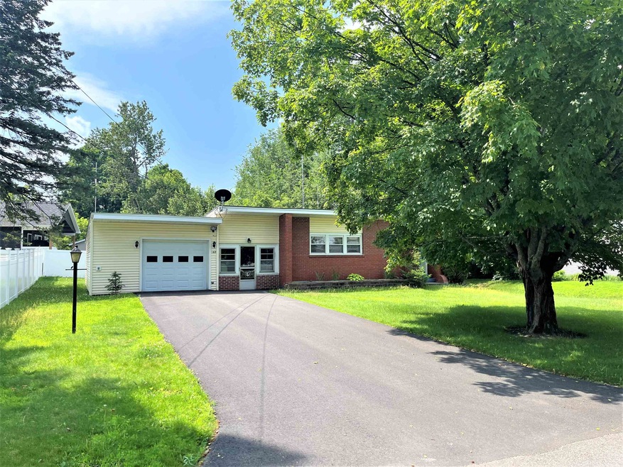 162 Blake St, Newport, VT 05855 - photo 1