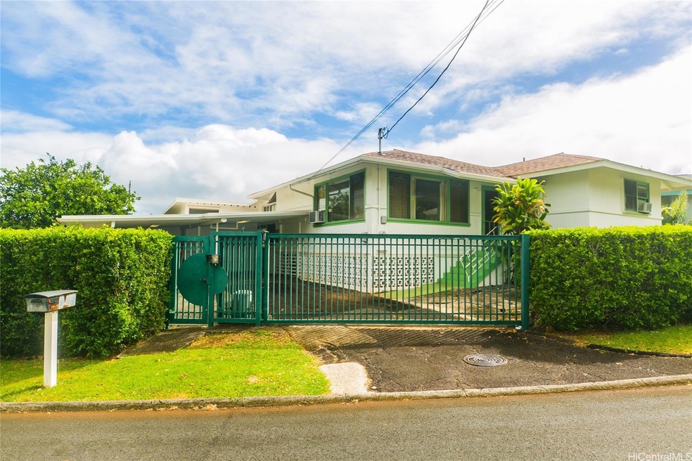 Appealing curb side view with plenty of street par