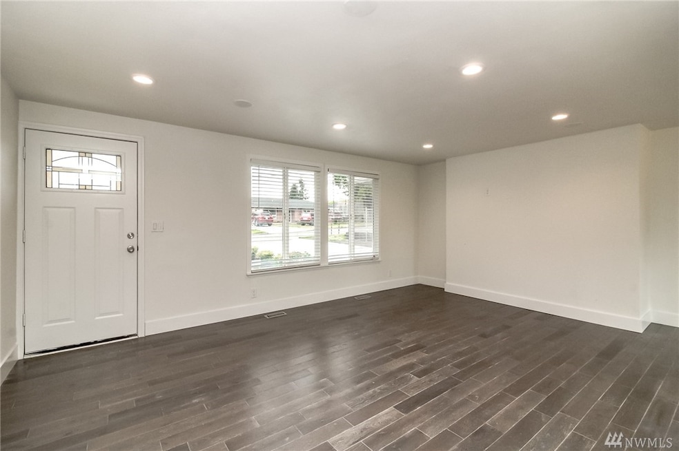 1712 S 244th St, Des Moines, WA 98198 - photo 1