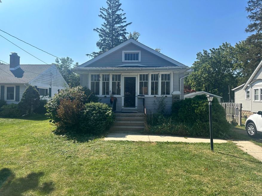 312 N Kelly St, Hobart, IN 46342 - photo 1