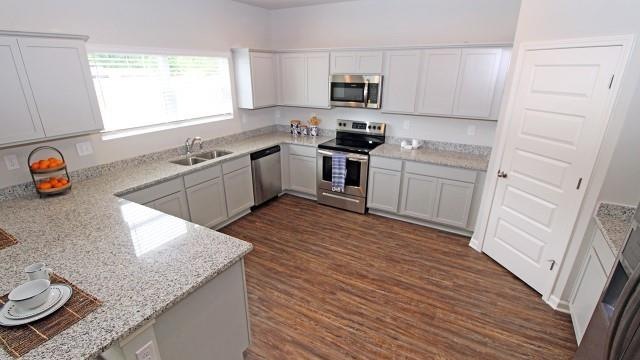 3712 Stonebranch Ln, Loganville, GA 30052 - photo 1