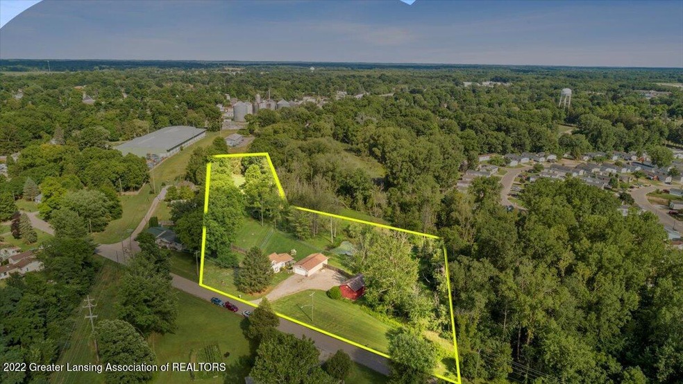 02-Property Line Edit with spotlight