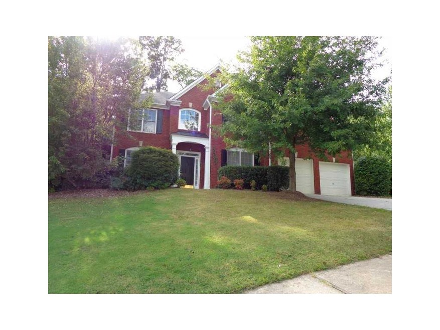 4250 Canterbury Walk Dr unit GAA024, Duluth, GA 30097 - photo 1