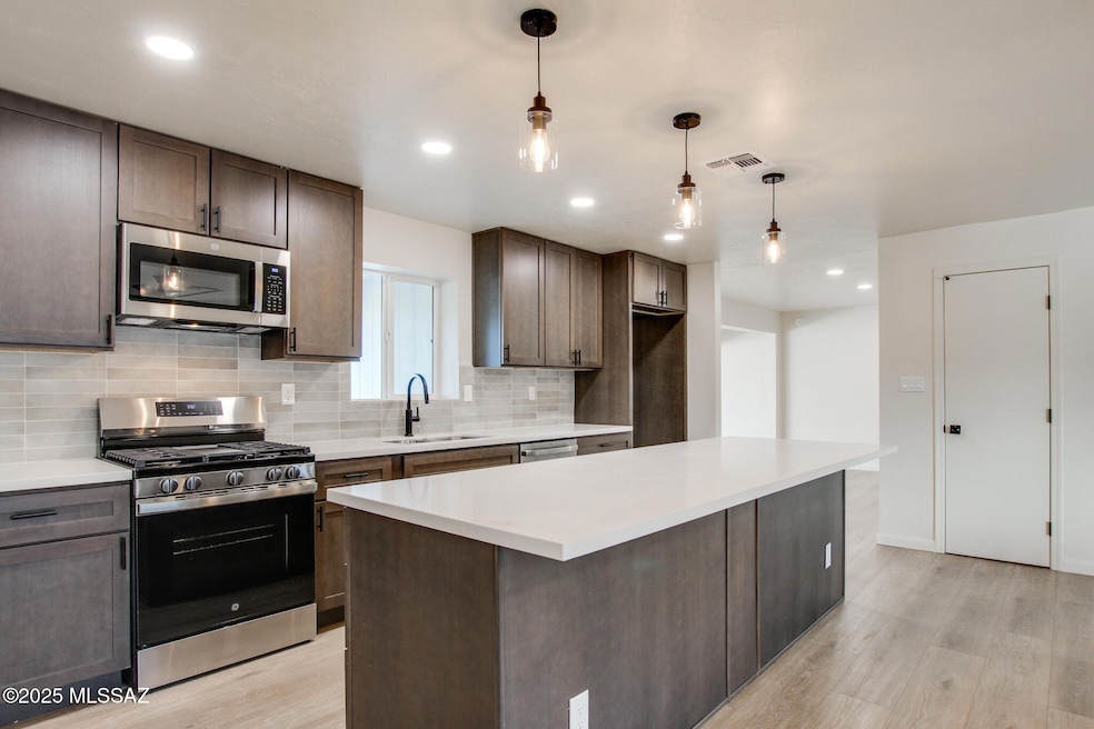 5417 E 8th St, Tucson, AZ 85711 - photo 1