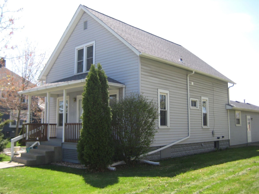 215 S Indiana Ave, Auburn, IN 46706 - photo 1