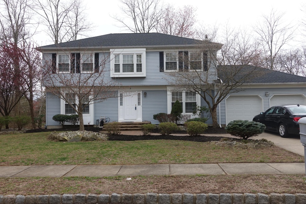 9 Hidden Pond Ln, Holmdel, NJ 07733 - photo 1