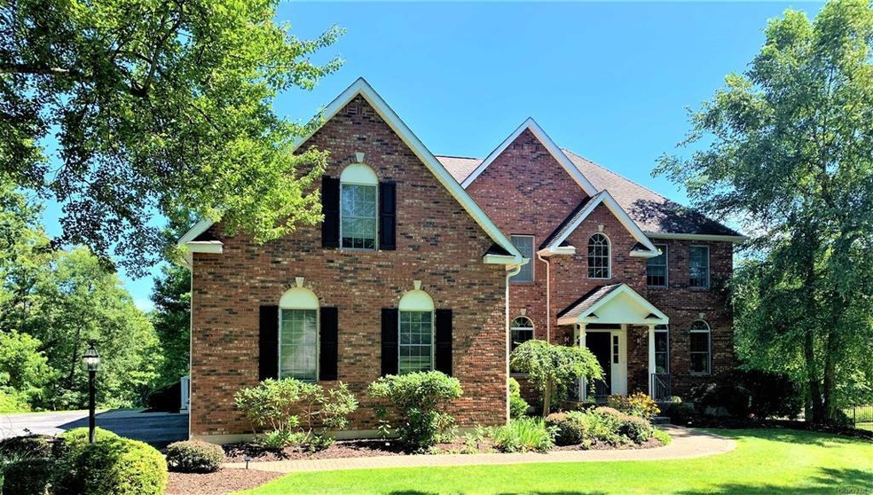 40 Saint Andrews Ln, Hopewell Junction, NY 12533 - photo 1