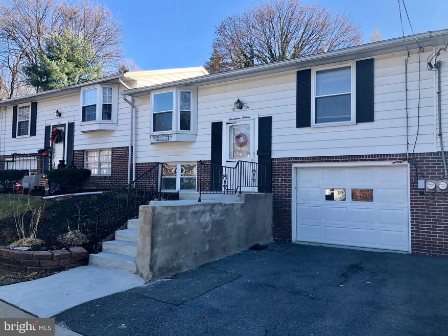 1716 Delaware Ave, Reading, PA 19610 - photo 1