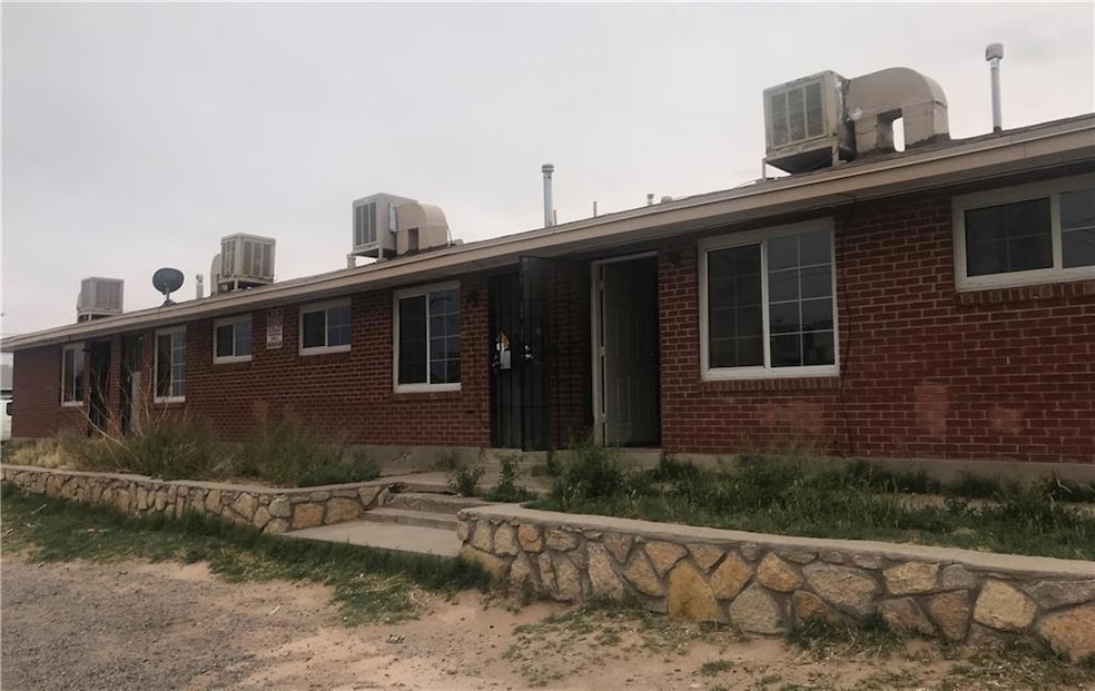 3625 Lincoln Ave, El Paso, TX 79930 - photo 1