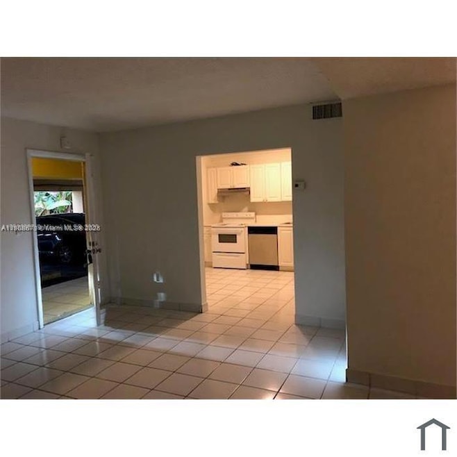 5100 SW 41st St unit 114, Hollywood, FL 33023 - photo 1