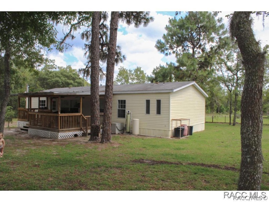 1932 N Watkins Pt  Inverness,