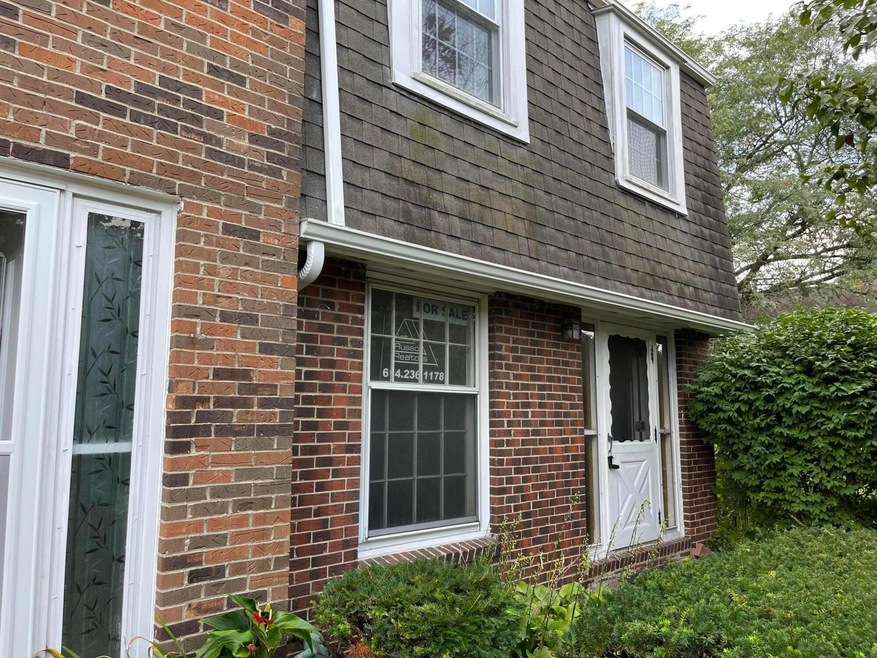 651 Simbury St unit E10, Columbus, OH 43228 - photo 1