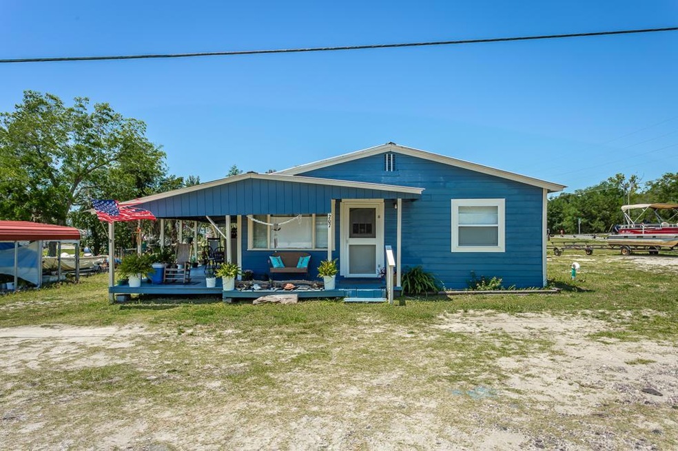 207 9th St W, Carrabelle, FL 32322 - photo 1