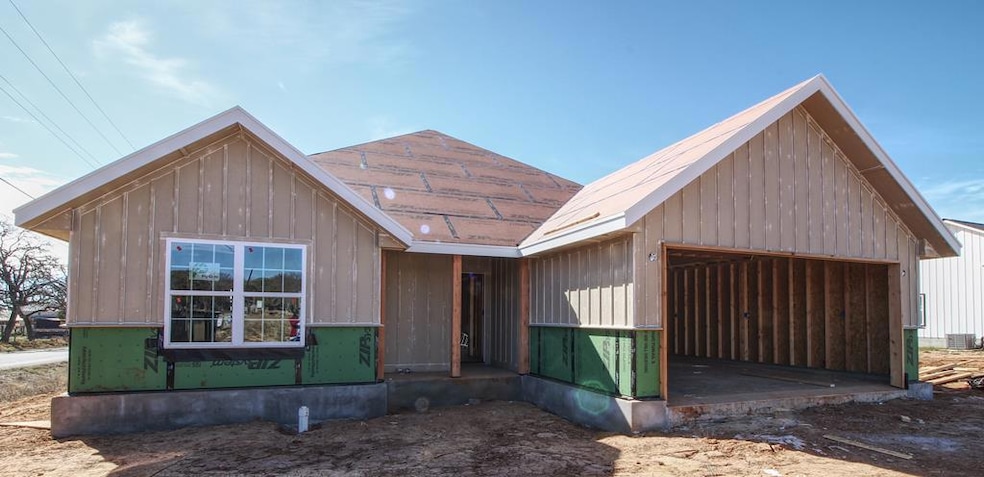 101 Feather Way, Fredericksburg, TX 78624 - photo 1